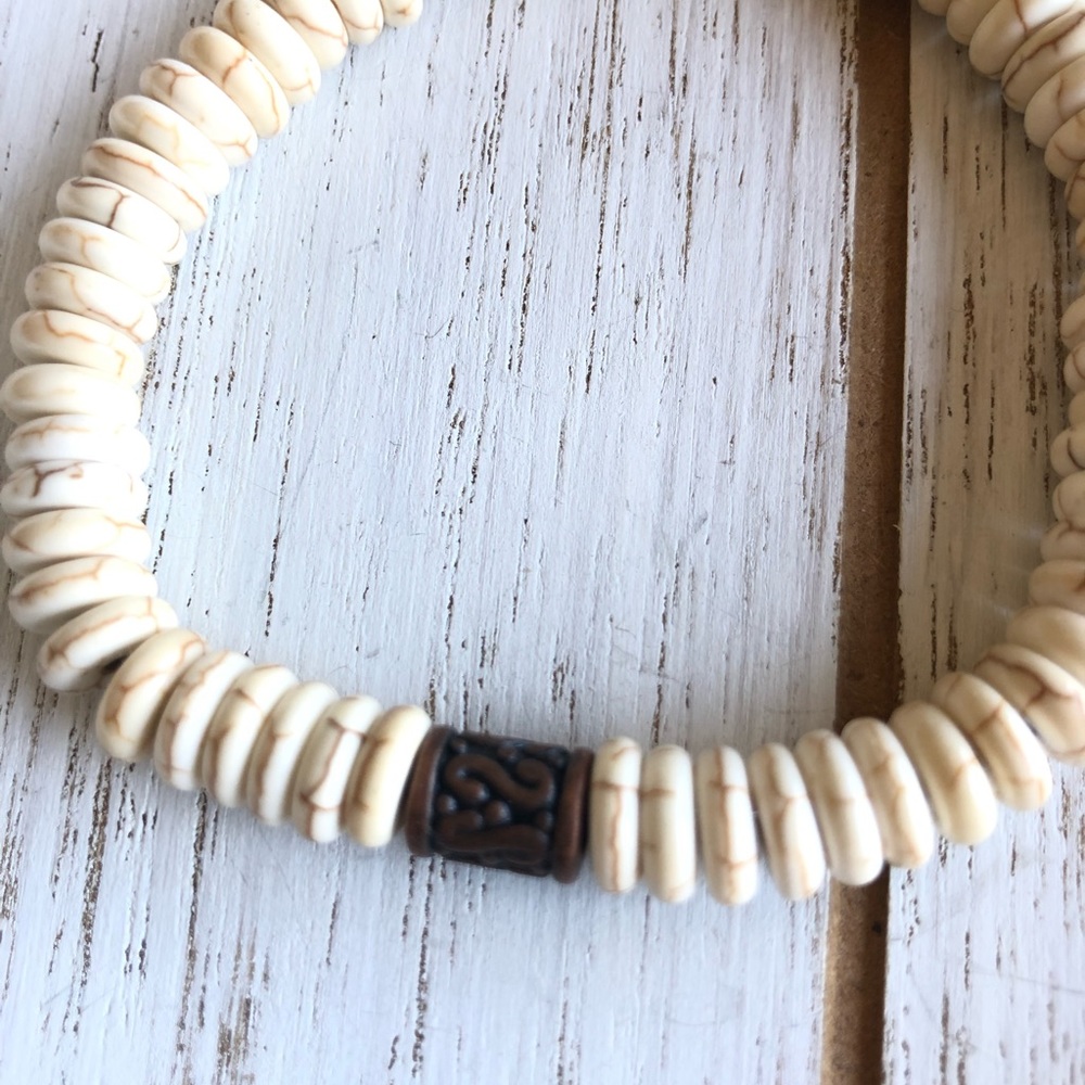 Howlite Stone Bracelet - Picture 2 of 3